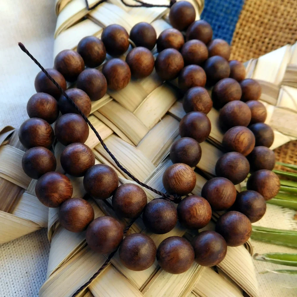 Cuentas de madera natural de Sándalo marrón de 8mm agujero de paso 1,2mm